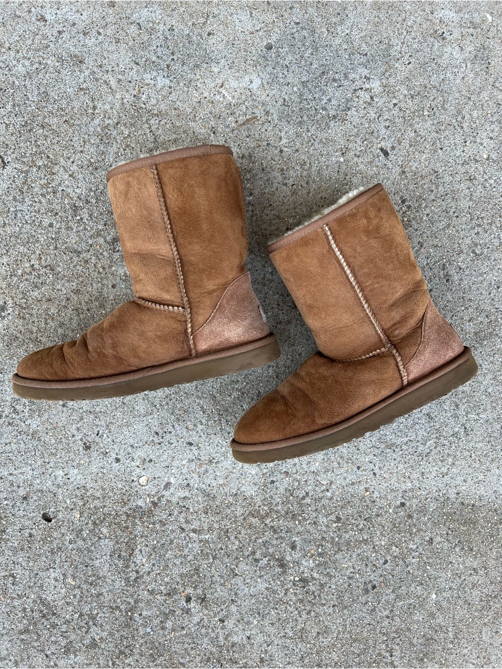 UGG Australia Classic Short II Boots - Chestnut Suede